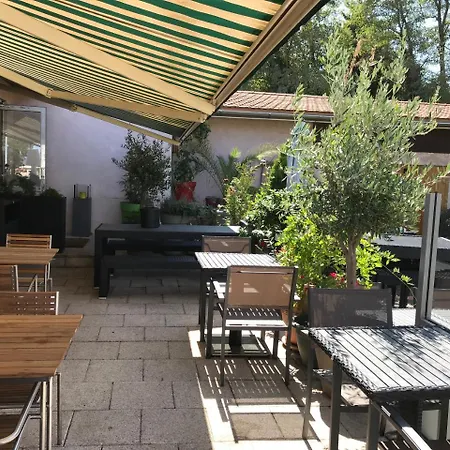 La Maison Carree Hotel Dardilly